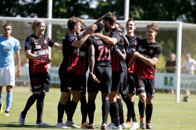 Tim Sparv blev matchvinder med et drømmemål, da FC Midtjylland slog de svenske mestre, Malmö FF. Fotos: Flemming Hansen