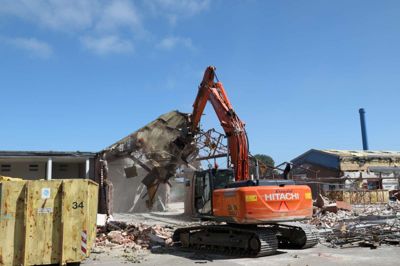 Nama Parken i Nørre Snede får i alt 26 lejligheder centralt beliggende i Nørre Snede. Nedbrydningen forventes afsluttet i løbet af august måned. Visualiseringerne, der ikke er endelige, er udarbejdet af Arkitema Architects. ?Foto Bjørn Kassøe Andersen
