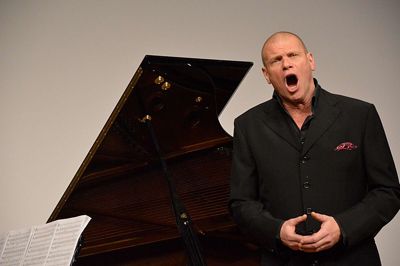 Bo Skovhus er igen tilbage i det midtjyske. Sammen med Ensemble Midtvest skal han åbne den klassiske musikfesstival KMF 336 28. oktober. ? foto Steen Hebsgaard