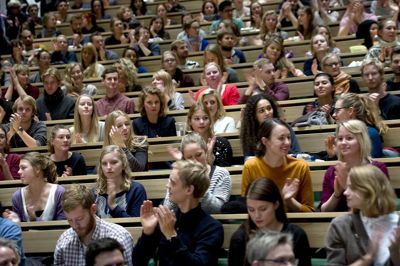 Knap 65.000 unge fik for nylig det glade budskab om, at de er optaget på en videregående uddannelse. For mange venter der nu en hård kamp for at finde et sted at bo i bare nogenlunde nærhed af studiet. Foto: Keld Navntoft/Ritzau Scanpix