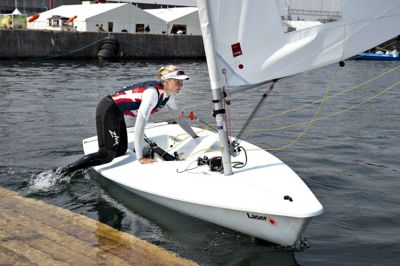 Henning Bagger/Ritzau Scanpix. Anne-Marie Rindom blev verdensmester i 2015, og i øjeblikket er hun godt i gang med at gentage bedriften ved VM i Aarhus. Også i 49erFX er der dansk succes med flere både i toppen af feltet.