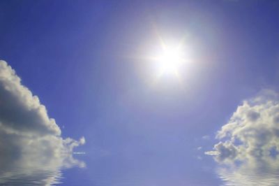 Solen brænder løs - men det er desværre ikke nok til at få varmefri. Foto: Colourbox