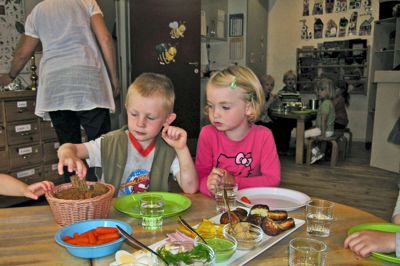 Politikerne vil lave nye rammer for, hvordan maden i de kommunale skoler og daginstituioner ?Foto: kim Simmelsgaard