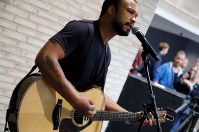 Shaka Loveless blev et trækplaster til indvielsen. ?Foto: Henrik Ole Jensen