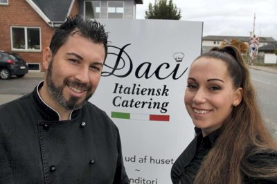 Anna og Donato Cordasco åbner nu italiensk catering i Engesvang med mad fra støvlelandet lavet helt fra bunden. ?Foto: Rasmus Viuff