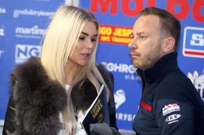 Sportxpress/Free. Nicki Pedersen havde sin kæreste, Anna Natascha Öhlin Hoe, på besøg i ryttergården inden lørdagens VM-grandprix i polske Torun.
