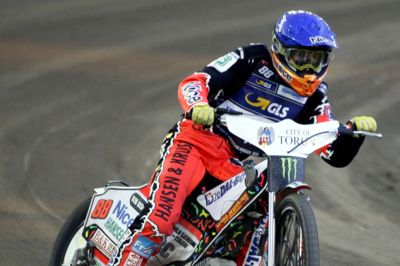 Sportxpress/Ritzau Scanpix. Niels-Kristian Iversen blev nummer fire i finalen i Torun lørdag aften. Næste år får han chancen for at køre med om pladserne i finalen hver gang, når han atter bliver fast deltager i VM-serien.