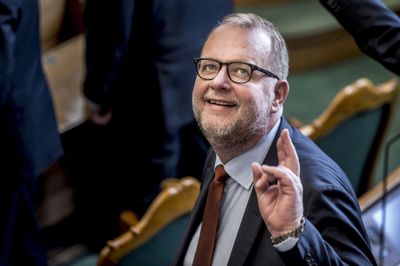 Mads Claus Rasmussen/arkiv/Ritzau Scanpix. Det kræver hurtige, omfattende og hidtil usete ændringer i alle aspekter af samfundet, hvis den globale opvarmning skal begrænses til 1,5 grad i år 2100 - målt i forhold til før industrialiseringen. På billedet ses klimaminister Lars Christian Lilleholt.