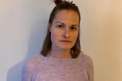 1 pædagog til 26 børnehavebørn. Louise Bjerg Pedersen deltager i #minnormering. BUPL anbefaler en normering på 1 voksen til 6 børnehavebørn. Fagforeningen oplyser, at normeringen i Ikast-Brande er for lav med 1 voksen per 6,8 barn.? Foto: Privatfoto