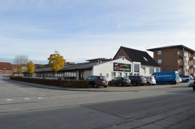 Bowlingbanen fra 1970 samt de ggamle bygninger fra Mørup Strik må lade livet for at give plads til boliger. ?Foto: Flemming Thulstrup