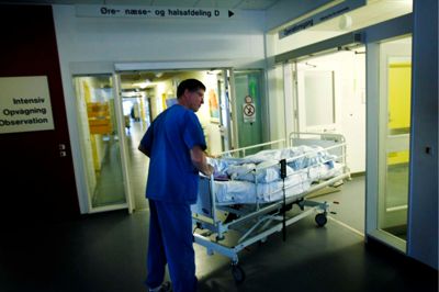 Mange vestjyske kommuner har bevidst satset på færre hospitalsindlæggelser og flere ambulante behandlinger. Det straffes man nu for ... ?Foto. Flemming Hansen