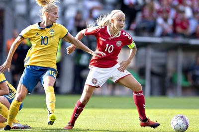 Pernille Harder (th.) er blandt de 15 nominerede til Årets Sportsnavn i Danmark, hvor vinderen findes 5. januar. Foto: Henning Bagger/Ritzau Scanpix