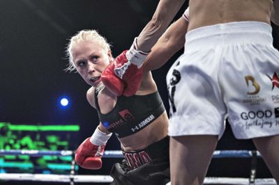 Henning Bagger/Ritzau Scanpix. Den 25-årige bokser Dina Thorslund er ubesejret i 12 kampe som professionel.