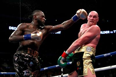 Andrew Couldridge/Ritzau Scanpix. Et uafgjort resultat af boksekampen mellem Deontay Wilder og Tyson Fury betød, at Wilder beholdt sit VM-bælte.