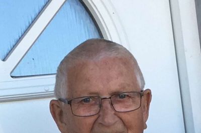 Konrad Harboe runder nu 90-årsdagen. Han har i over 65 år været gift med Emma Harboe, som fyldte 90 år i september. Foto: Privatfoto