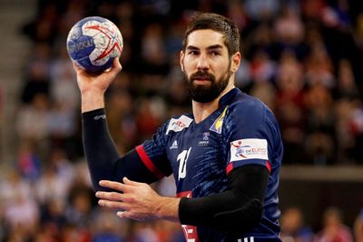 Nikola Karabatic har i mange år været Frankrigs helt store stjerne, men denne gang misser han VM. Der er dog en mulighed for, at han kan blive skiftet ind i Frankrigs trup undervejs i turneringen. Foto: Charly Triballeau/Ritzau Scanpix