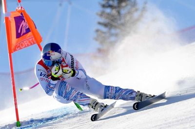 Tiziana Fabi/Ritzau Scanpix. Lindsey Vonn mangler fire World Cup-sejre for at tange Ingemar Stenmarks rekord med 86 sejre. Fredag gjorde hun comeback efter en knæskade.