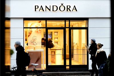 Nils Meilvang/Ritzau Scanpix. Pandora har trods udfordringer med at løfte salget tjent fem milliarder kroner i 2018. (Arkivfoto)