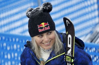 Leonhard Foeger/Reuters. Lindsey Vonn, der har et blåt øje efter et styrt tidligere på ugen, stopper karrieren på søndag.