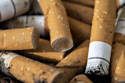 Henning Bagger/Ritzau Scanpix. Hvad skal cigaretter koste? Det spørgsmål stiller De Konservative til Venstre og Socialdemokratiet. (Arkivfoto)