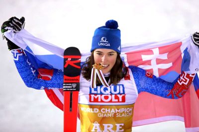 Denis Balibouse/Reuters. For første gang nogensinde fik Slovakiet en guldmedalje ved VM i alpint skiløb, da Petra Vlhová torsdag vandt kvindernes konkurrence i storslalom.