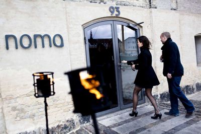 Nikolai Linares/Ritzau Scanpix. Den danske restaurant Noma er kandidat til tre stjerner, ligesom der også kan falde stjerner af flere steder i provinsen. Det forudser Bent Christensen, redaktør af Den danske Spiseguide, forud for uddelingen af årets michelinstjerner mandag.