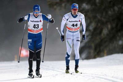Fabrice Coffrini/Ritzau Scanpix. Andreas Veerpalu (tv.) blev arresteret mistænkt for brug af bloddoping under ski-VM i Seefeld. Nu har en landsmand indrømmet at have bloddopet sig. (Arkivfoto)