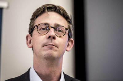 Skatteminister Karsten Lauritzen (V) mener, at der er brug for mange flere milliarder og en fast medarbejderstab i omegnen af 10.000 hos Skat. Foto: Mads Claus Rasmussen/Ritzau Scanpix