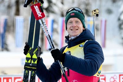 Matthias Balk/Ritzau Scanpix. Norske Johannes Thingnes Bø kan i den kommende weekend skrive historie i skiskydning. Henter han sæsonens 15. sejr i World Cuppen, vil det være rekord.