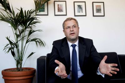 Luke Macgregor/Ritzau Scanpix. Mærsk-direktør Søren Skou, der her ses under et interview i London, giver på Mærsks generalforsamling udtryk for, at 2019 er startet stærkere end seneste år.