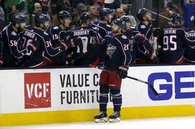 Columbus Blue Jackets' danske højre wing, Oliver Bjorkstrand, (28) fejrede sagte sit mål til 1-5 mod Boston Bruins i NHL natten til onsdag. Foto: Russell Labounty/Ritzau Scanpix