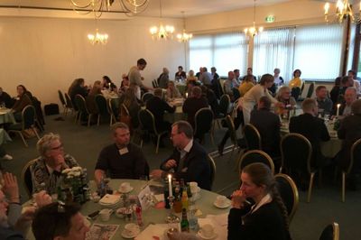 Cirka 70 mennesker var samlet til visions- og dialogmøde om udviklingen af Ikast midtby. Foto: Jacob Hove