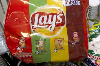 Nils Meilvang/Ritzau Scanpix. Der er blevet solgt for flere milliarder kroner chips af blandt andet mærket Lays i de første tre måneder af 2019. (arkivfoto)