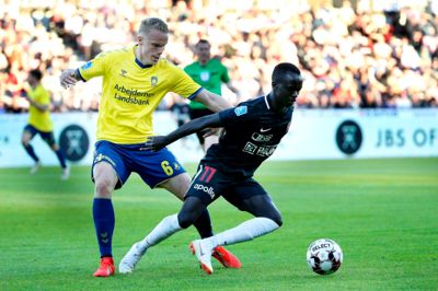 Awer Mabil var en af mange uskarpe FCM-spillere mod Brøndby. Foto: Tom Laursen