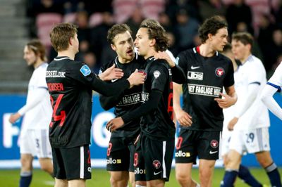 FCM-spillerne er klar. Denne gang skal pokalen med hjem. Foto: Tom Laursen