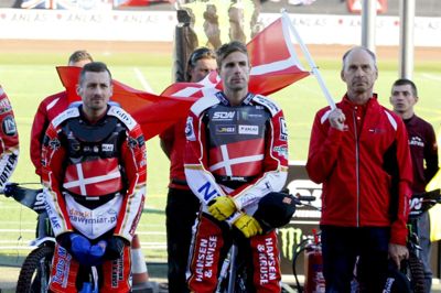 Sportxpress/Ritzau Scanpix. Landstræner Hans Nielsen (til højre) forventer store VM-resultater fra Leon Madsen (til venstre) og Niels-Kristian Iversen (i midten).