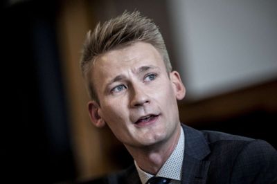 Liselotte Sabroe/Ritzau Scanpix. Både Enhedslisten og Dansk Folkeparti har krævet en folkeafstemning om Danmarks fremtidige medlemskab. Førstnævnte har parkeret kravet, mens sidstnævnte holder fast ifølge spidskandidat Peter Kofod (DF).
