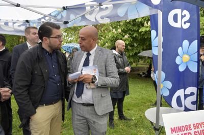 10070 Jessica Gow/TT/Ritzau Scanpix. Sverigedemokraternas leder, Jimmie Åkesson, ses her søndag, hvor der er blevet stemt til Europa-Parlamentet. Valgresultatet er endnu ikke klar, men målinger giver et bud på, hvordan fordelingen af mandater ender.