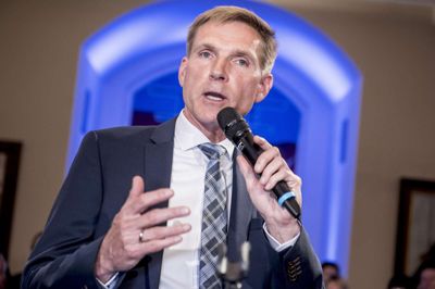 Mads Claus Rasmussen/Ritzau Scanpix. DF fik fire mandater ved europaparlamentsvalget i 2014. I TV2's første valgstedsmåling står partiet til to mandater, mens partiet står til ét mandat i DR's måling.