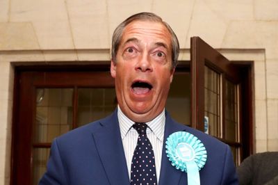 Hannah Mckay/Reuters. Brexitpartiet er under ledelse af tidligere Ukip-leder Nigel Farage vinderen af valget i Storbritannien. Med knap halvdelen af stemmerne talt op natten til mandag står partiet til at få godt 30 procent af stemmerne.