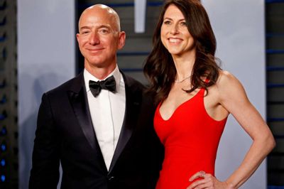 Danny Moloshok/Reuters. Efter den dyreste skilsmisse i historien har MacKenzie Bezos, som meget snart er ekskone til verdens rigeste mand, Amazon-stifteren Jeff Bezos, lovet at donere halvdelen af sin formue væk til velgørenhed.