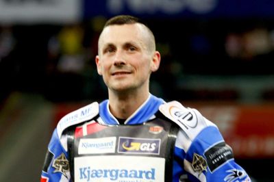 Sportxpress/Ritzau Scanpix. - Faktisk er jeg glad for, at det først er nu, at jeg kommer med i grandprixserien og ikke for fem år siden, for jeg har meget mere erfaring nu til at modstå de hårde tider, og dem kommer der også nogle af i grandprixet, siger Leon Madsen til Jyllands-Posten.