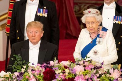 Pool/Reuters. Storbritanniens dronning Elizabeth holdt mandag aften en tale under gallamiddagen til ære for USA's præsident, Donald Trump, der er på statsbesøg fra 3. til 5. juni.