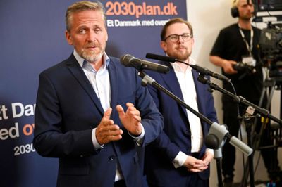 Philip Davali/Ritzau Scanpix. Anders Samuelsen, Simon Emil Ammitzbøll-Bille og resten af Liberal Alliance er i knæ efter valget.