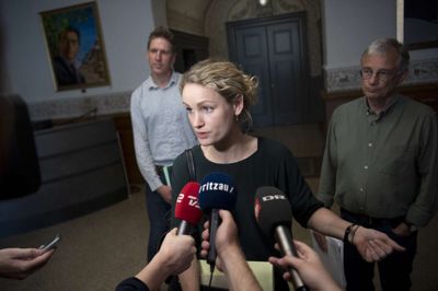 Thomas Sjørup/Ritzau Scanpix. Enhedslistens Pernille Skipper er ikke klar til at slå Morten Østergaards (R) ganske optimistiske tone an oven på søndagens forhandlinger.