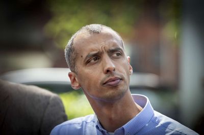 Liselotte Sabroe/Ritzau Scanpix. Udlændingeordfører Mattias Tesfaye (S) skal sammen med S-formand Mette Frederiksen og politisk ordfører Nicolai Wammen (S) forsøge at få udlændingepolitikken på plads i regeringsforhandlingerne. (Arkivfoto).