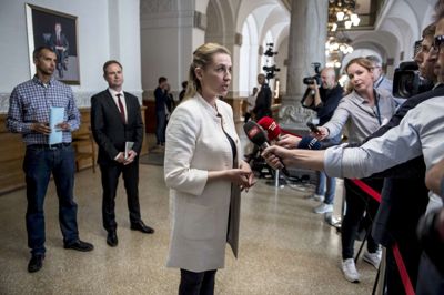 Mads Claus Rasmussen/Ritzau Scanpix. Mette Frederiksen måtte forlade tirsdagens forhandlinger uden at kunne berette om store holdningsskift blandt de partier, hun skal få til enighed før hun kan blive statsminister.