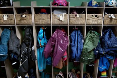 I 2005 blev det muligt at etablere private daginstitutioner og dermed tjene penge på børnepasning. Fra 2007 er det gået fra 216 til 577 private daginstitutioner i 2019.