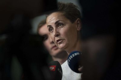 Tirsdag fortsætter forhandlingerne om at danne en ny regering i Landstingssalen på Christiansborg. Enhedslisten, SF, De Radikale og Socialdemokratiet har forhandlet i næsten to uger. På billedet ankommer SF-formand Pia Olsen Dyhr til forhandlingerne søndag.