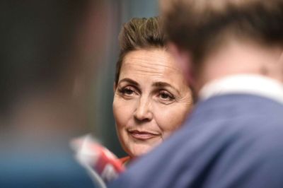 SF-formand Pia Olsen Dyhr kæmper videre for minimumsnormeringer.